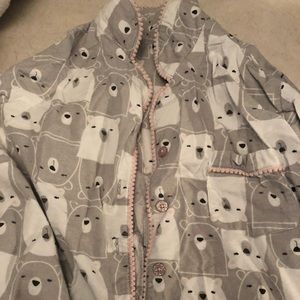 Long sleeved pajama top with polar bears